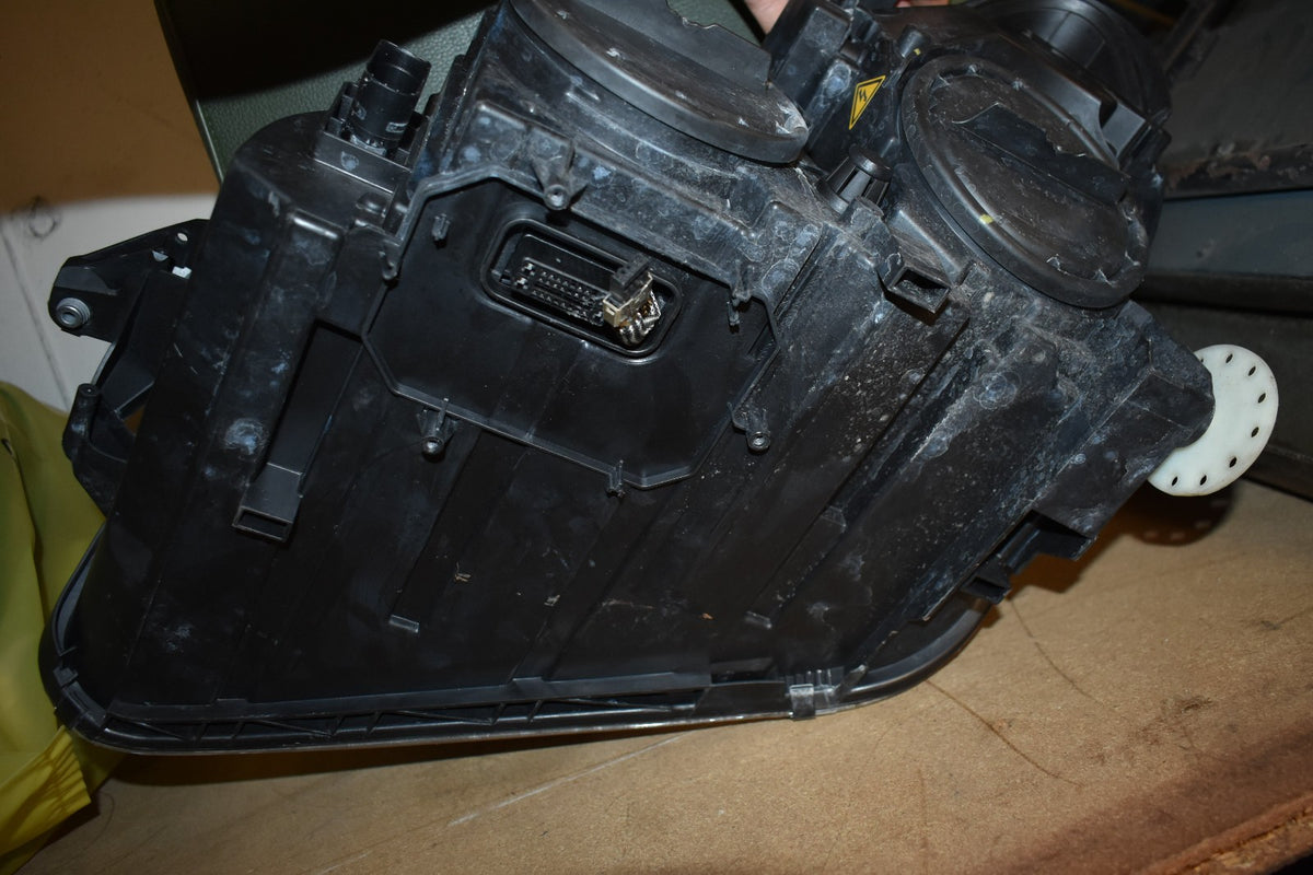 Original Mercedes R230 SL Scheinwerfer Rechts A2308209061