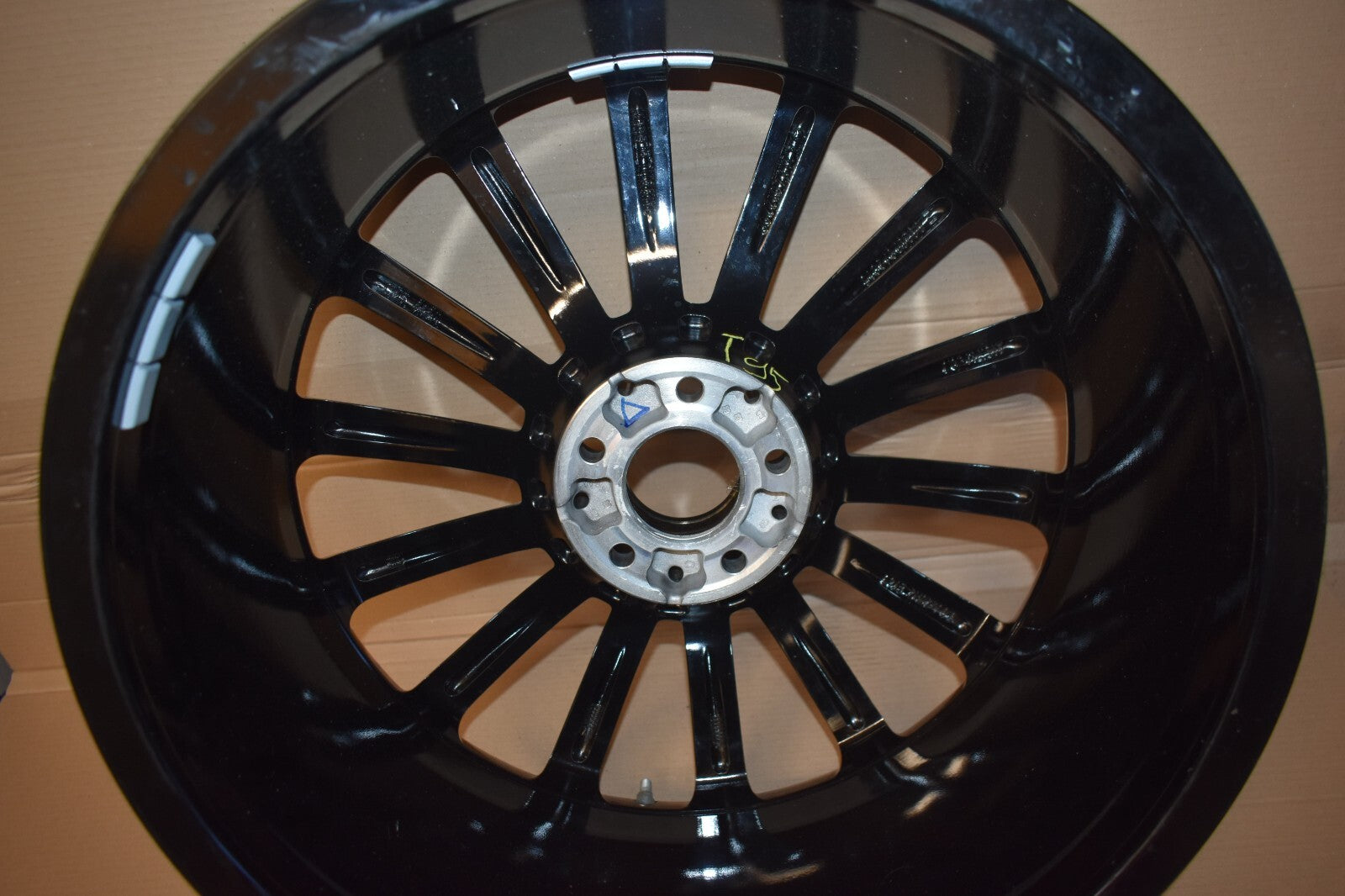 1x Original Mercedes w213 E Klasse AMG Alufelge a2134012200 8Jx20 ET 43