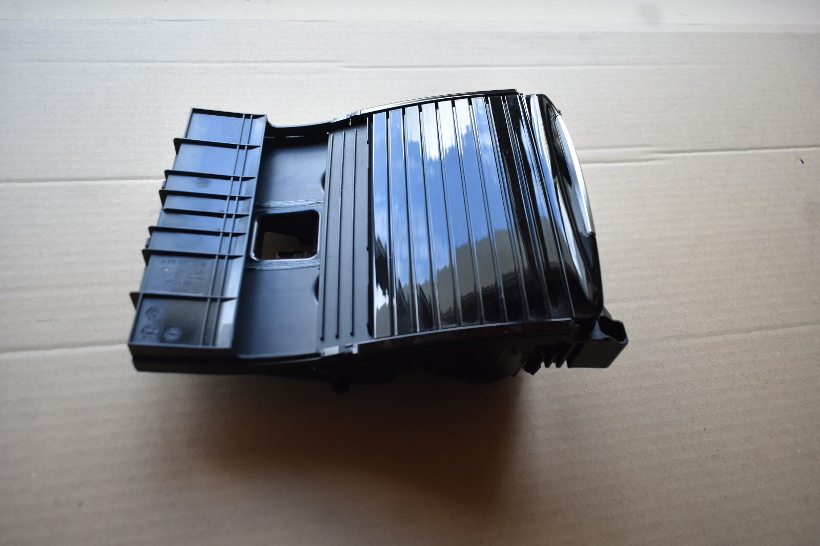Original Mercedes C218 w218 CLS Cupholder AMG a2186830091