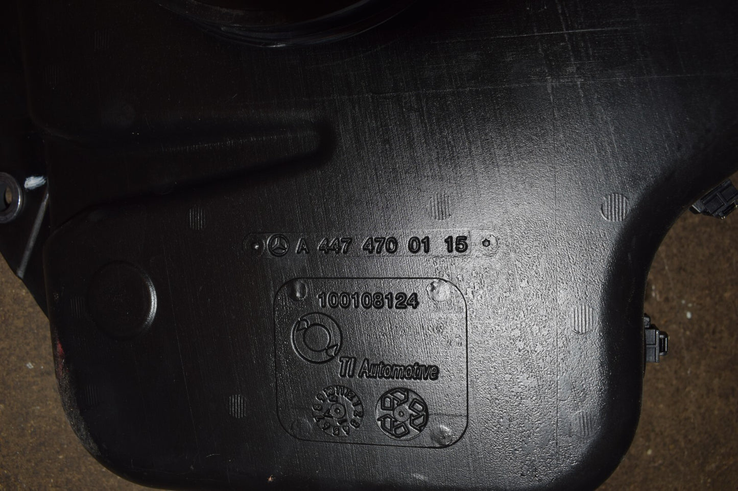 Original Mercedes w447 Tank AdBlue Behälter a4474700115