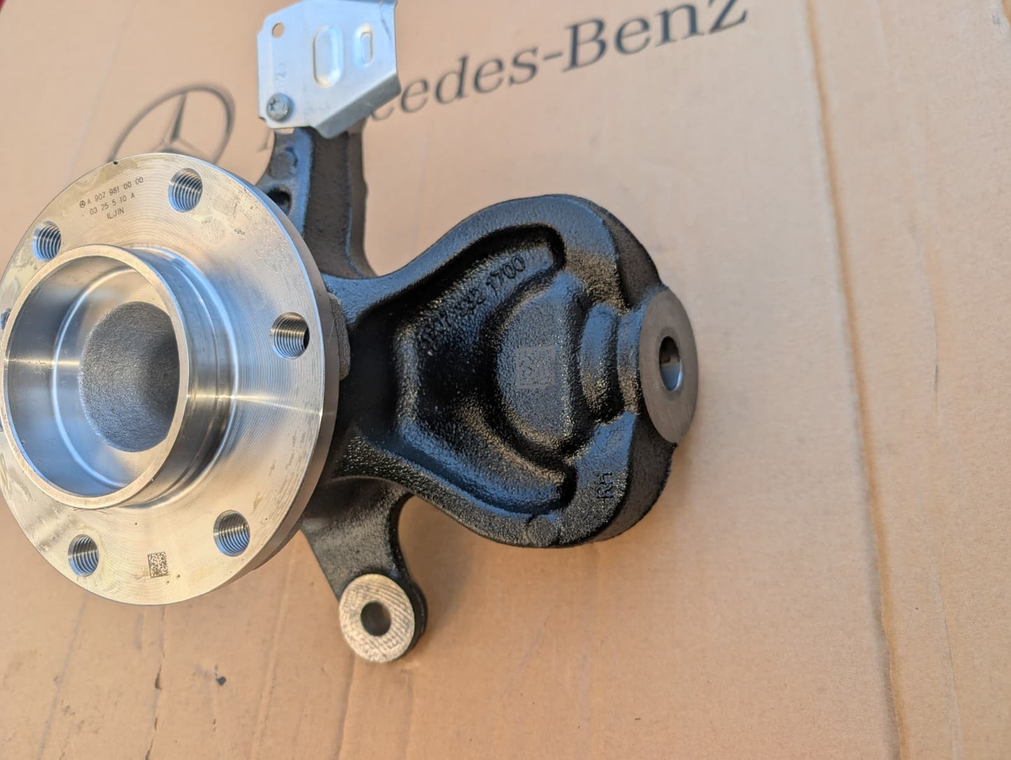 Original Mercedes Sprinter w907 Radlager Radnabe vorne rechts NEU A9079810000