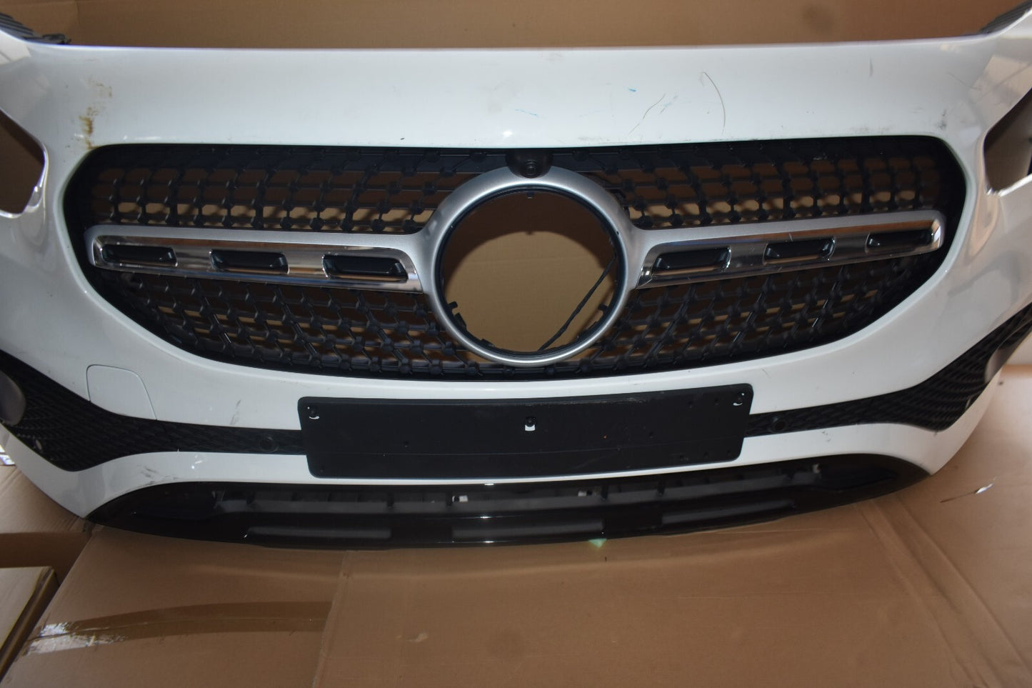 Original Mercedes H247 Stoßstange vorne GLA Bumper Stoßfänger