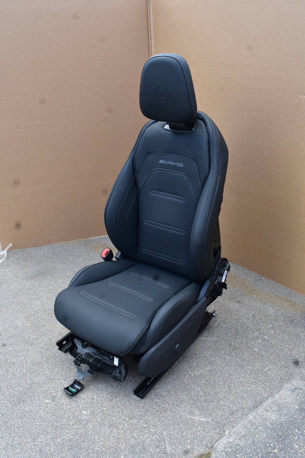 Mercedes wS214 E Klasse T Modell Amg Sitze vorne links Ledersitz Massage