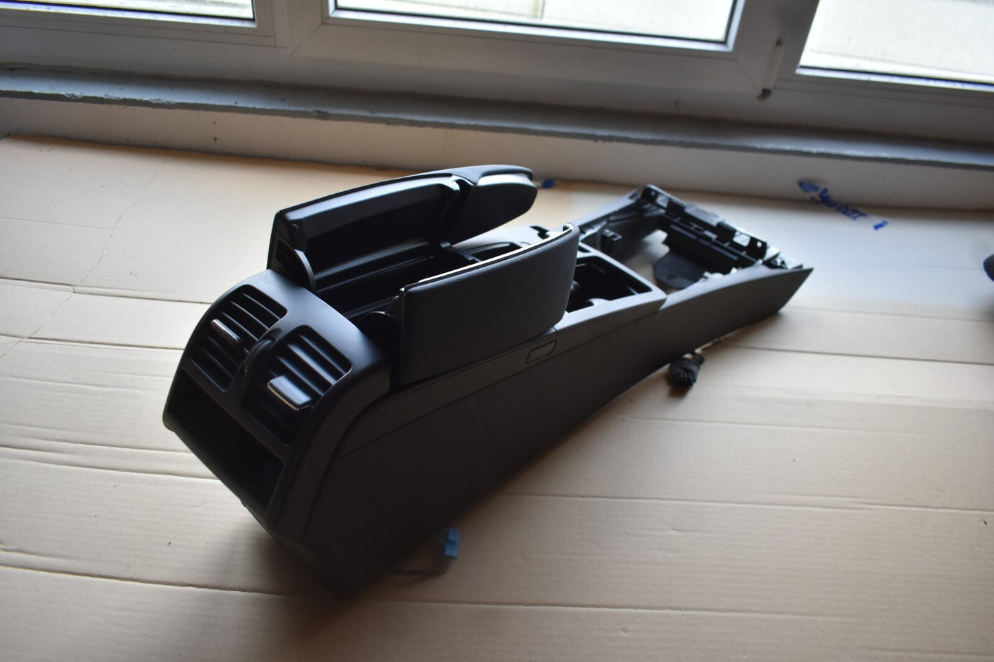 Original Mercedes w204 C Klasse Mittelkonsole Armlehne schwarz Cupholder