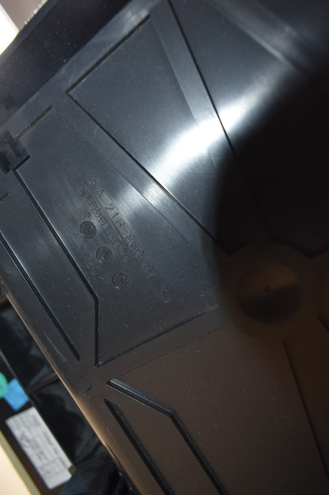 Original Mercedes C218 w218 Cls Armlehne Mittelkonsole hinten lila Ablagefach