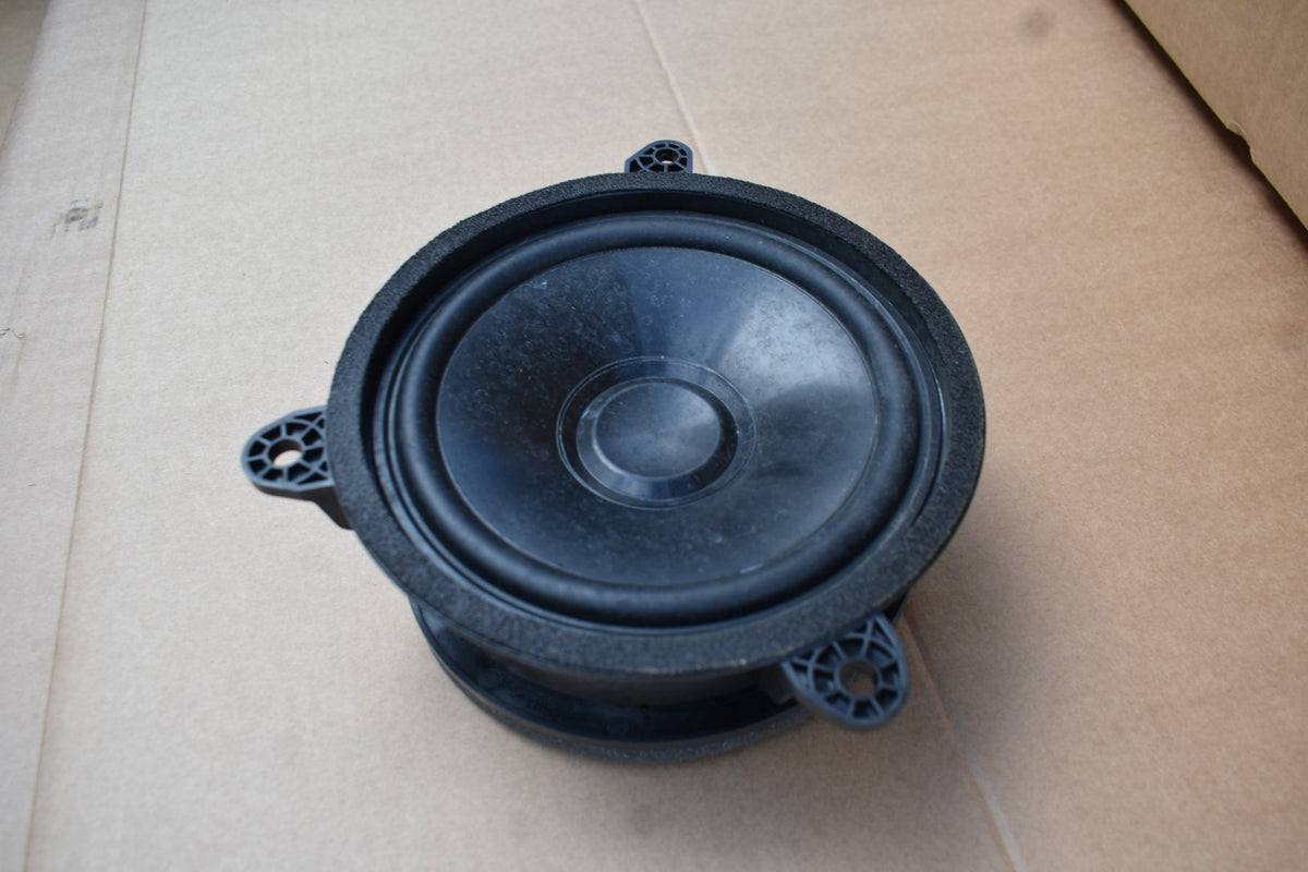 1x Original Mercedes Lautsprecher w463 G Klasse a4638203006