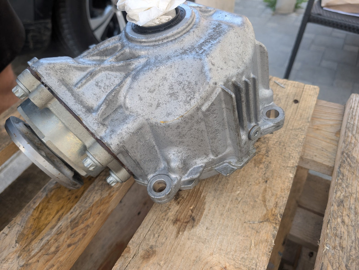 Original Mercedes Vorderachsgetriebe w204 w205 w212 w222 w217 w218 a2213308800
