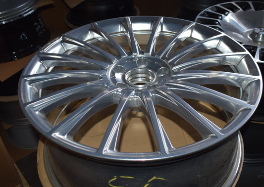 1x Original Mercedes AMG w222 w217 S Klasse Alufelge a2224011000 8,5jx20 H2 ET39
