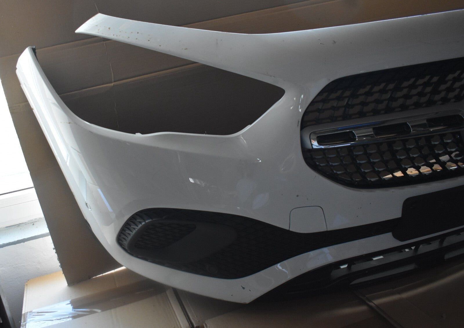 Original Mercedes H247 Stoßstange vorne GLA Bumper Stoßfänger