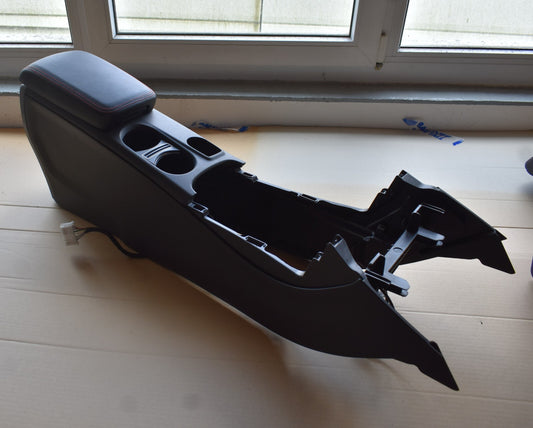 Original Mercedes w176 A Klasse Mittelkonsole Armlehne schwarz rot
