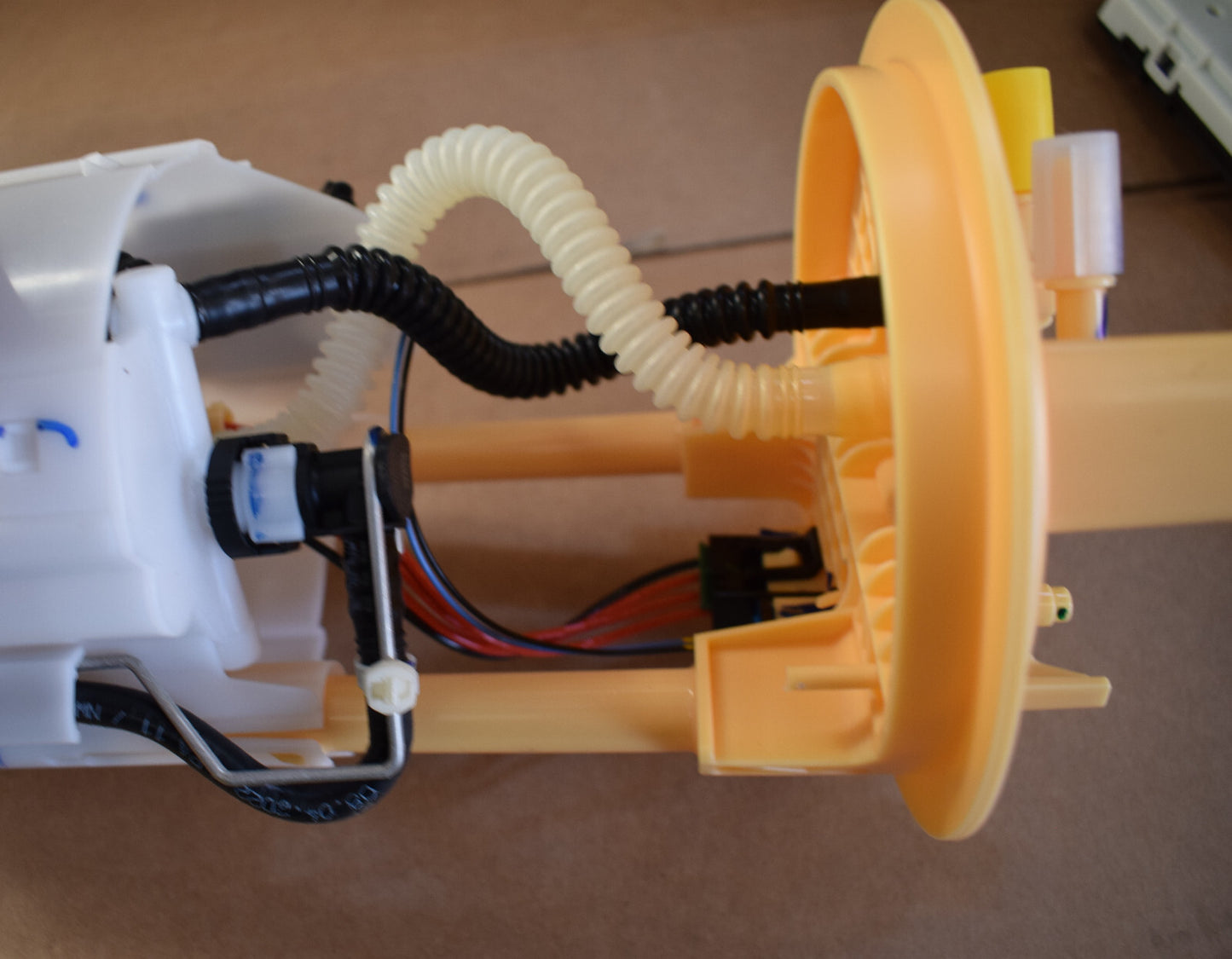 1x Original Mercedes w907 w910 Tankfördermodul Fördereinheit Tank Pumpe a9074702