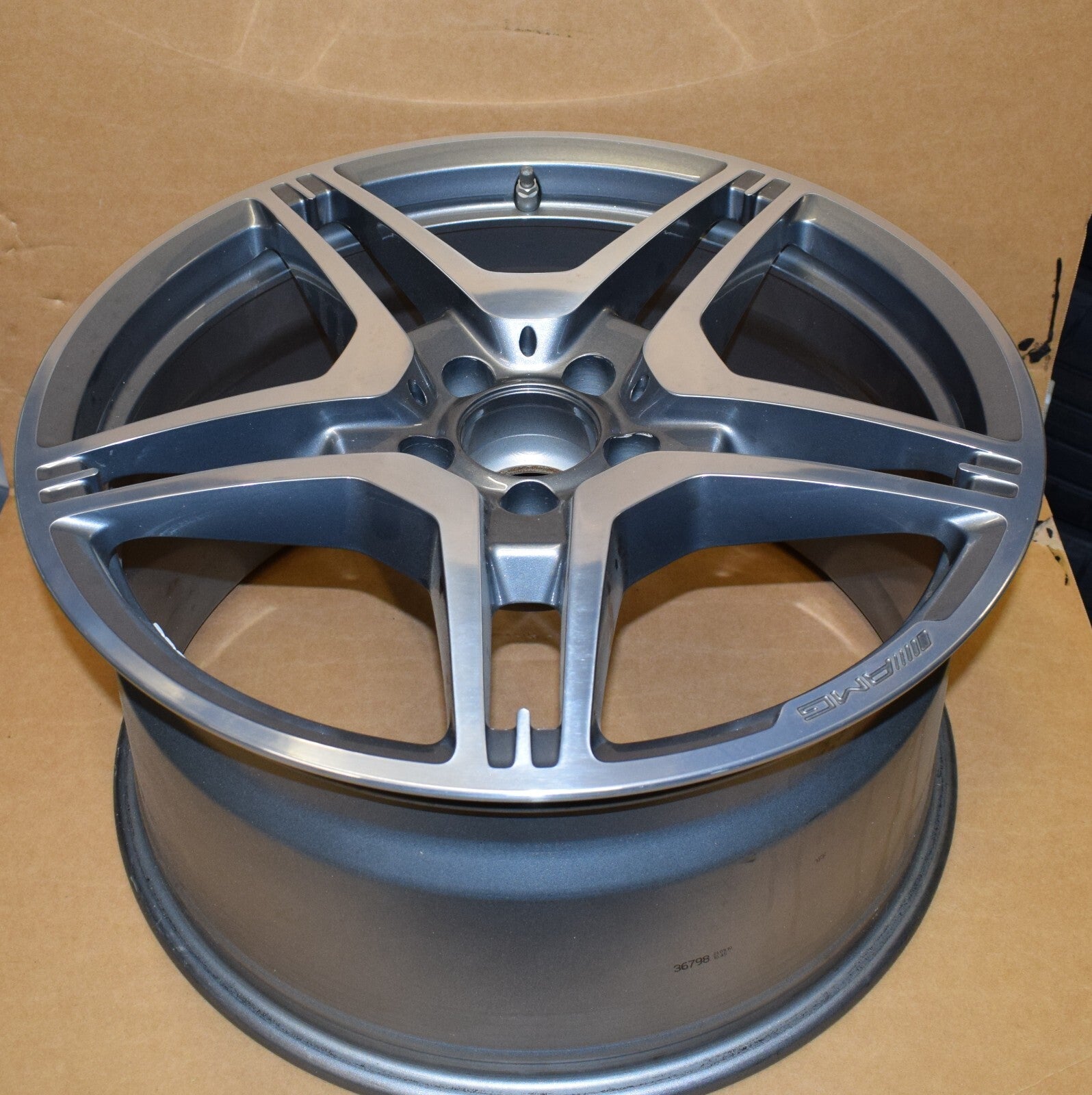 1x Original Mercedes AMG Alufelge Felge CLS w218 a2184012002 10Jx19 ET47