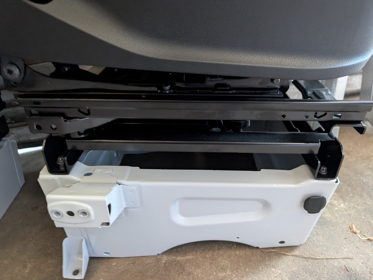 Original Mercedes W907 Kunstleder Drehkonsole Kasten Memory Nachrüsten 