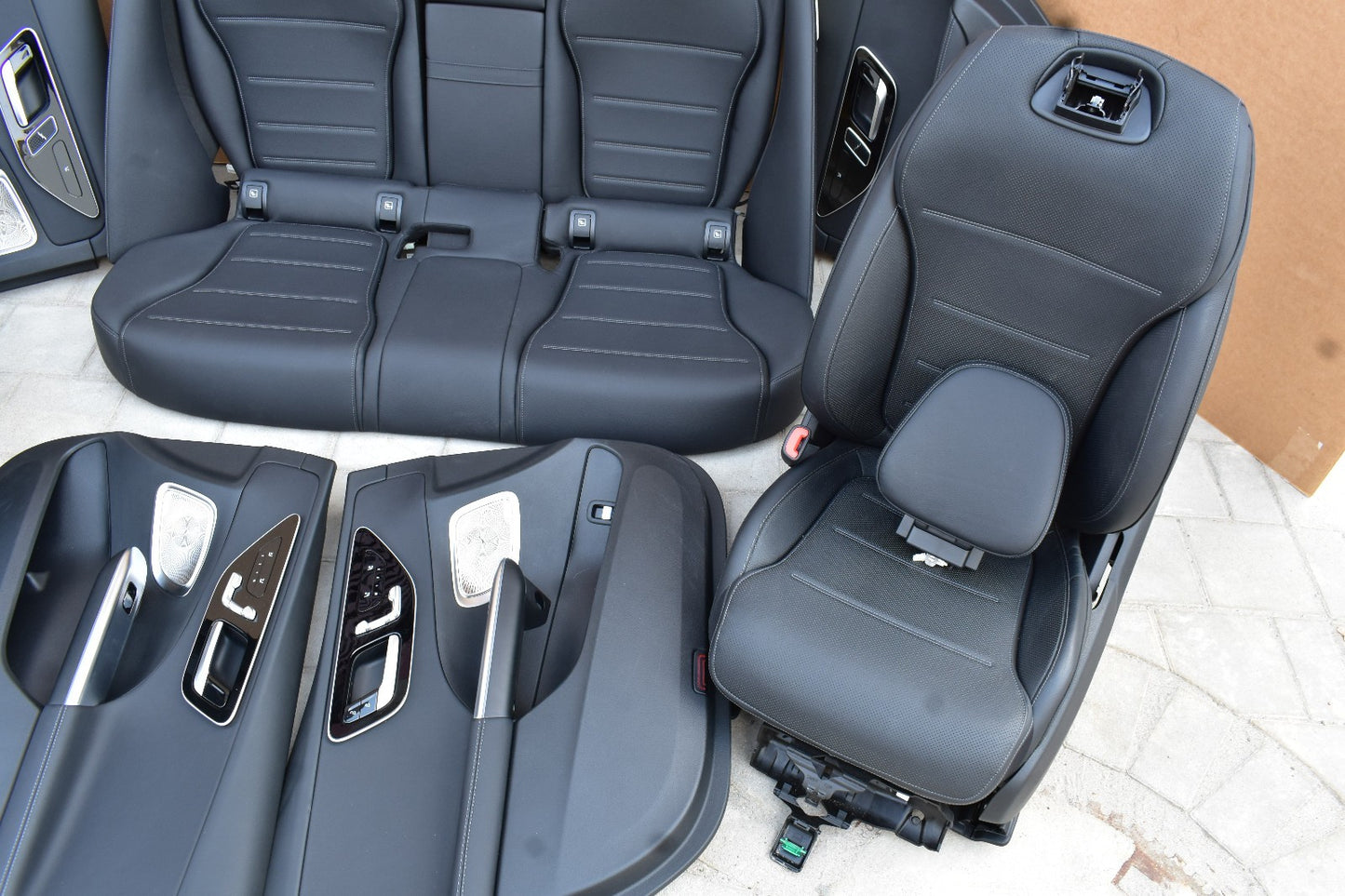 Original Mercedes w206 C Klasse Limousine Leder Schwarz 3500km!! Sitze 206