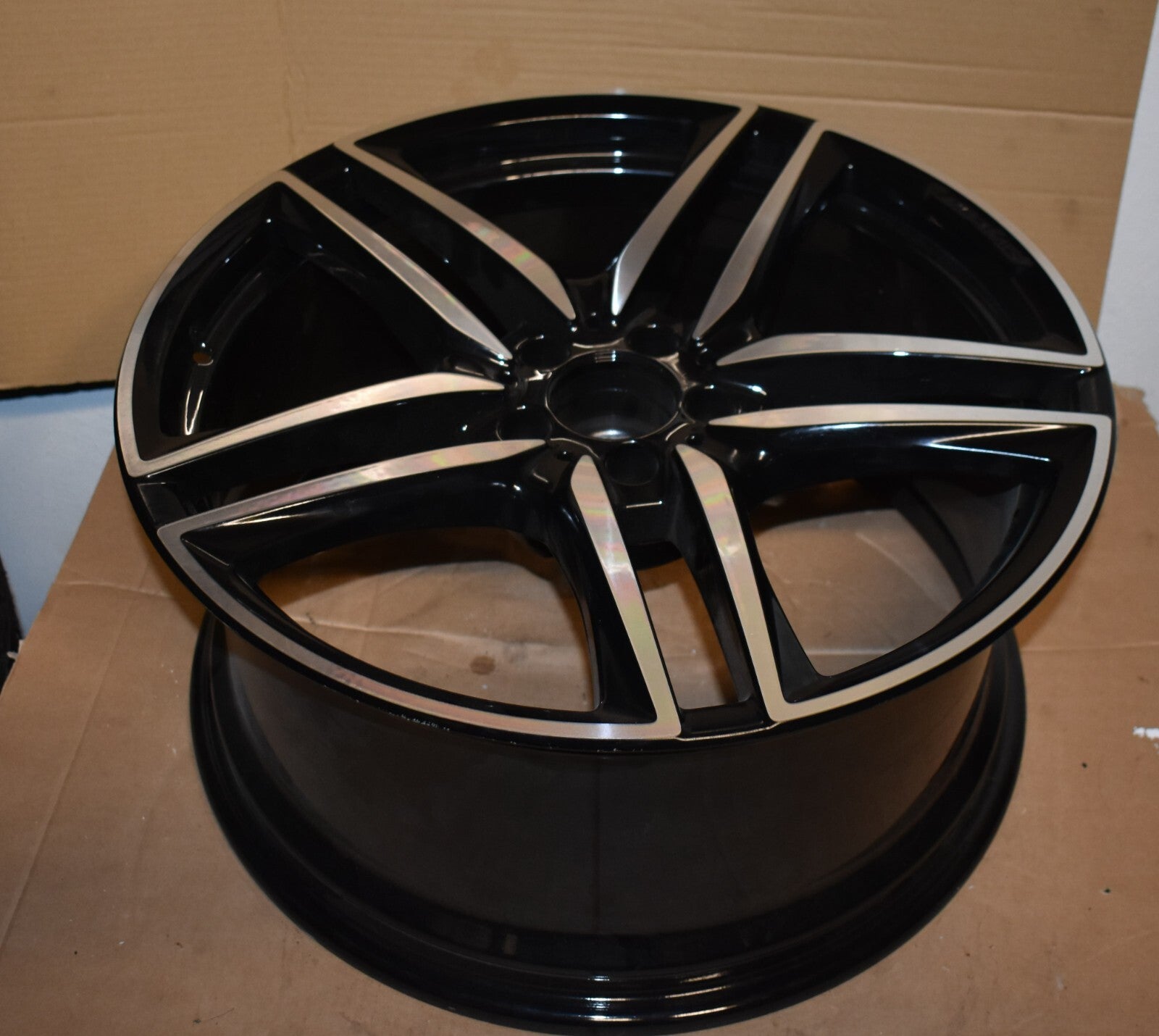 1x Original Mercedes E Klasse w213 A2134012800 9,5Jx20 ET25 Alufelge AMG