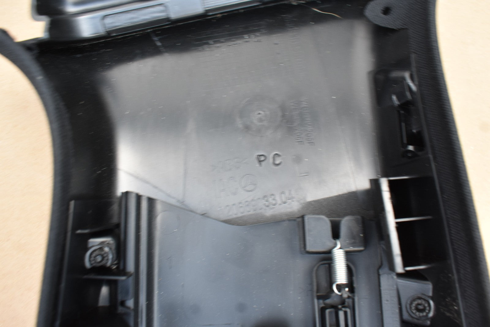 Original Mercedes W206 B Säulfe Verkleidung Paar Schwarz A2066903304