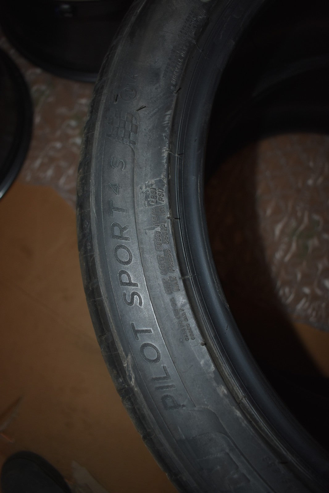 2x Michelin PILOT SPORT 4S MO1A 295 35 ZR 20 105Y XL neuwertig bj 2024