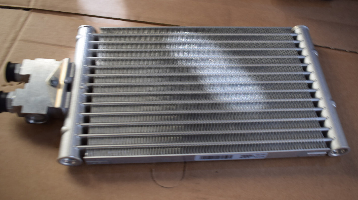 1x Original Mercedes w907 Ölkühler w463 w906 R230 OM642 M273 a2115001700 Neu