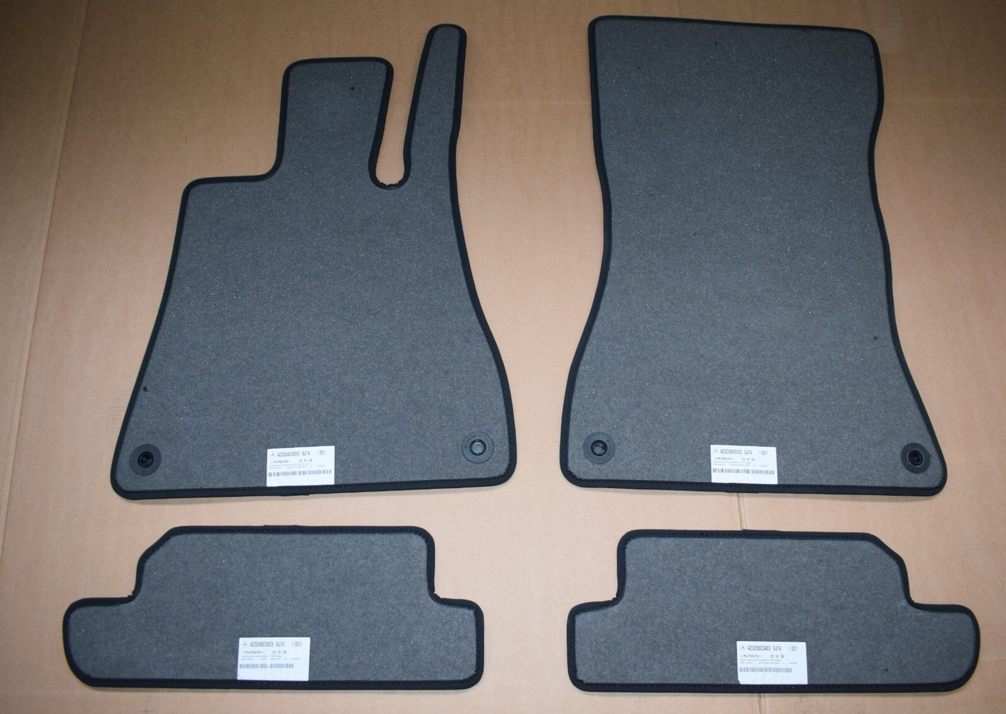 Original Mercedes w232 SL AMG Fußmatten Satz Velour schwarz