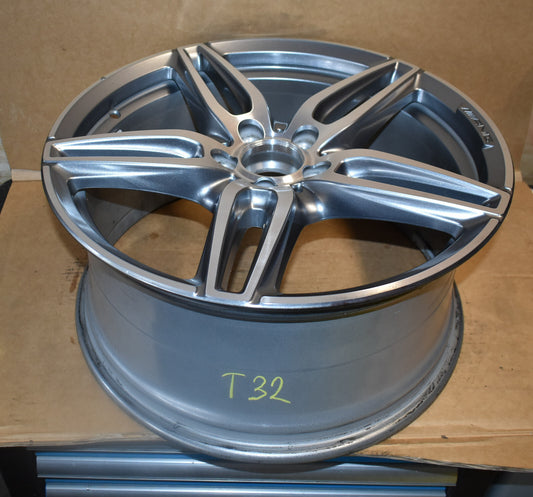 1x Original Mercedes E Klasse w213 a2134012100 9Jx19 ET49 Alufelge AMG