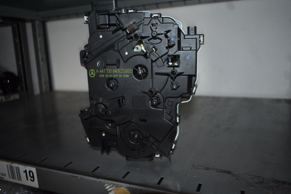 Original Mercedes w447 V Klasse Türschloss a4477308401 a4477302902