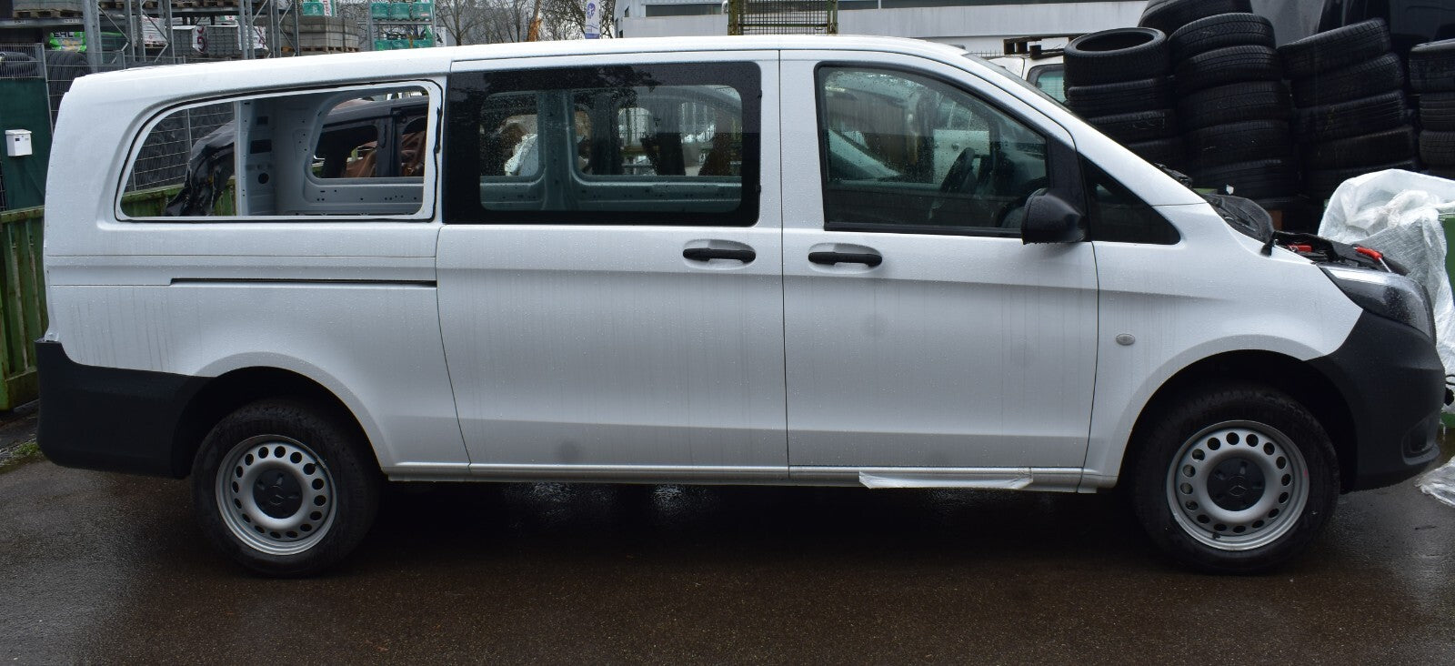Mercedes Vito Karosse Arktikweiss w447 extra lang blech teile