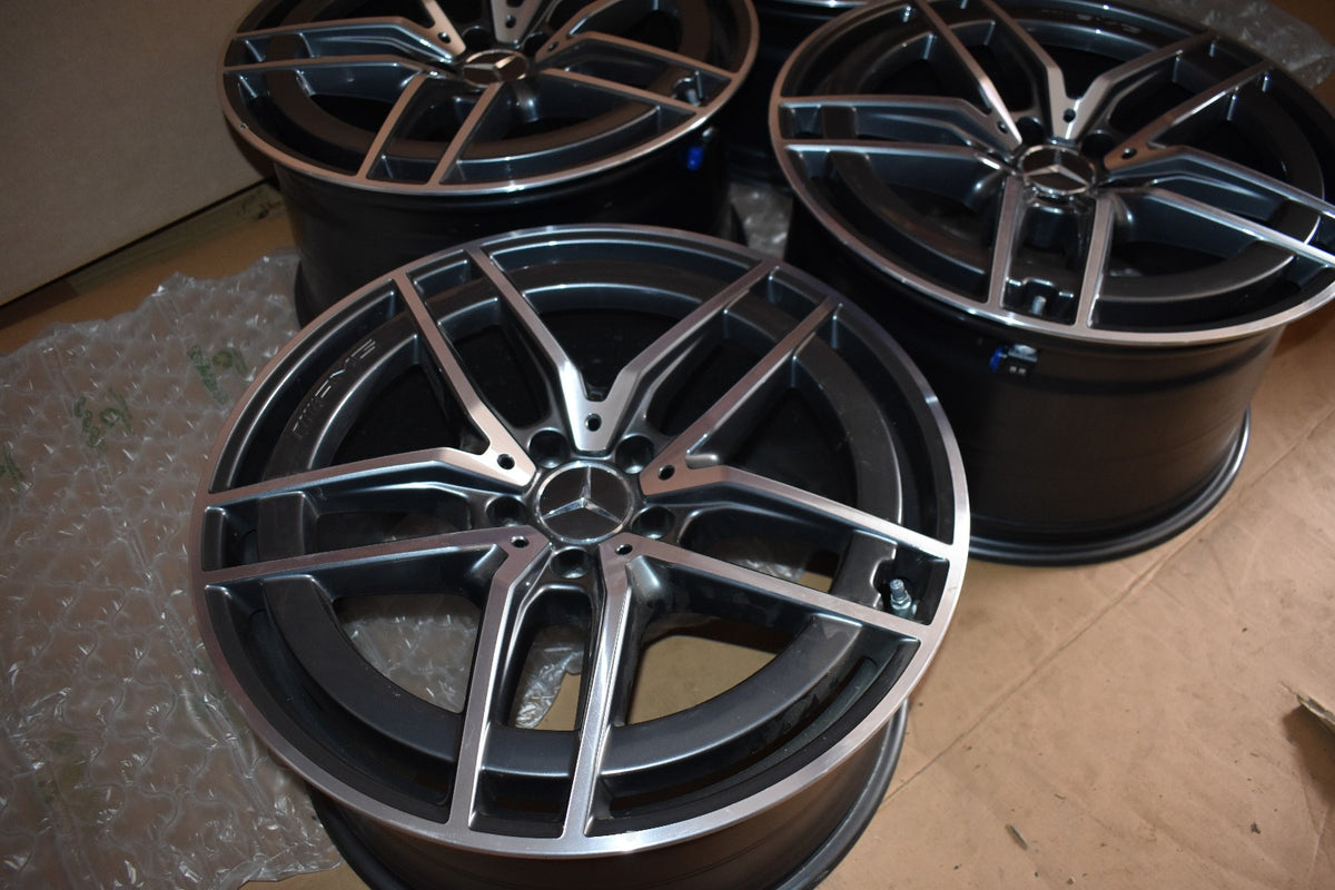 Original Mercedes SL63 R232 AMG Alufelgen neu 20 Z oll A2324012100 A232401220