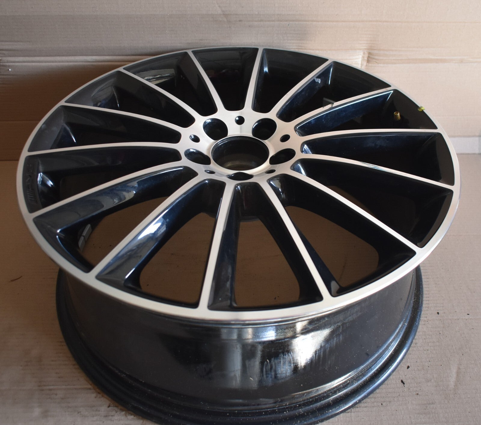 1x Original Mercedes w213 E Klasse AMG Alufelge a2134012200 8Jx20 ET 43