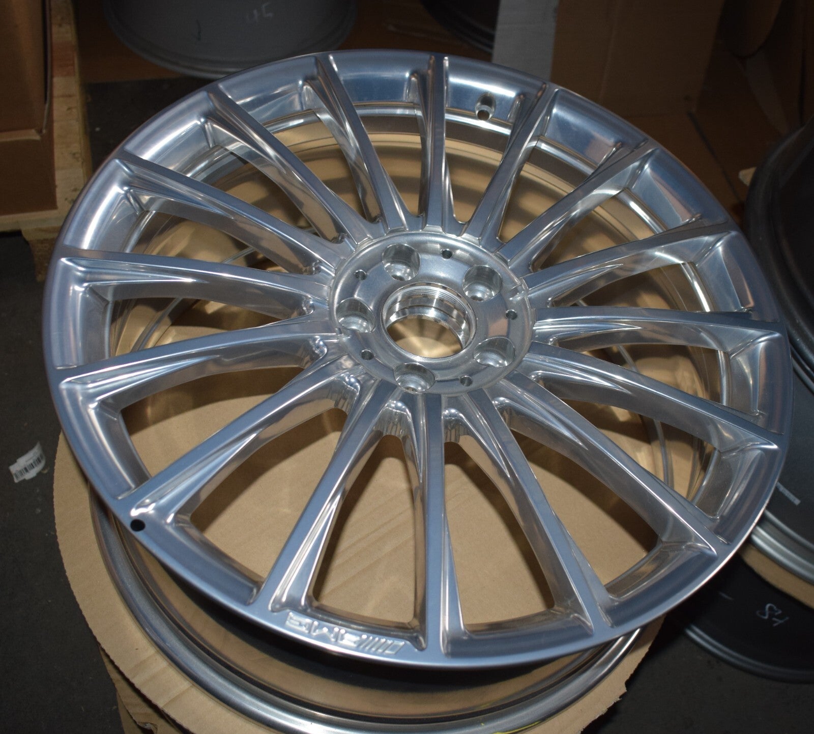 1x Original Mercedes AMG w222 w217 S Klasse Alufelge a2224011000 8,5jx20 H2 ET39
