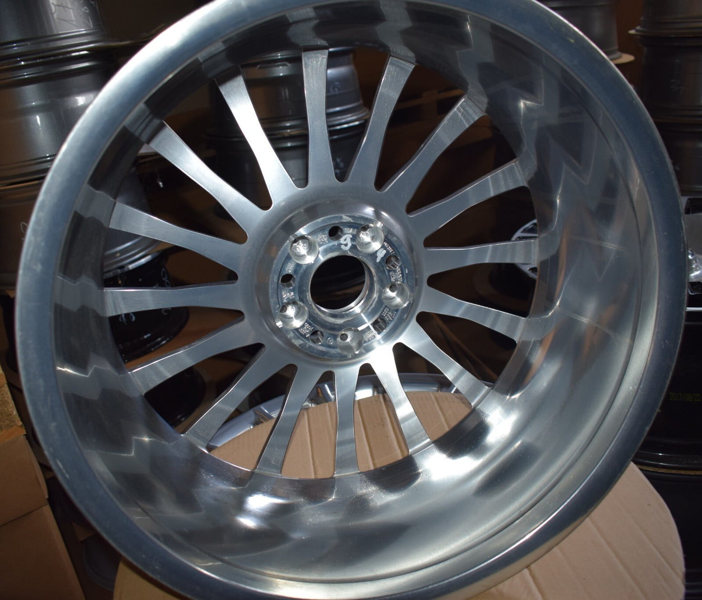 1x Original Mercedes AMG w222 w217 S Klasse Alufelge a2224011000 8,5jx20 H2 ET39