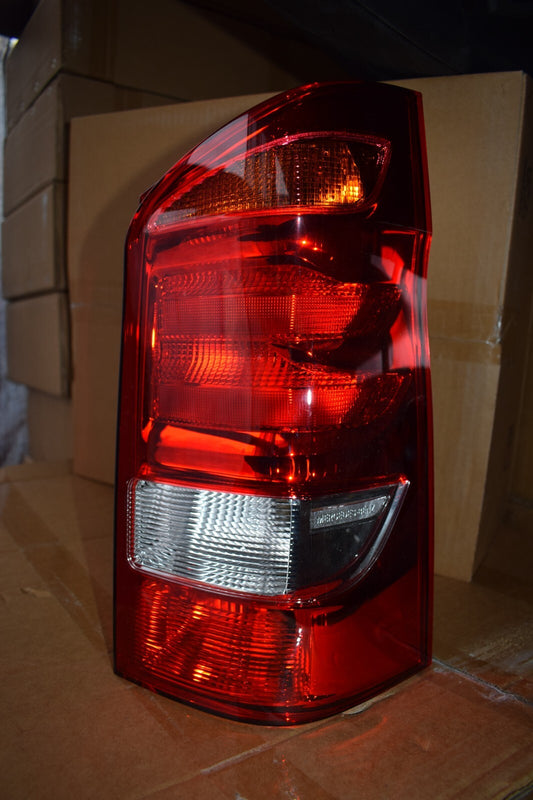Original Mercedes w447 Vito Heckleuchte rechts A4478200164 Rückleuchte