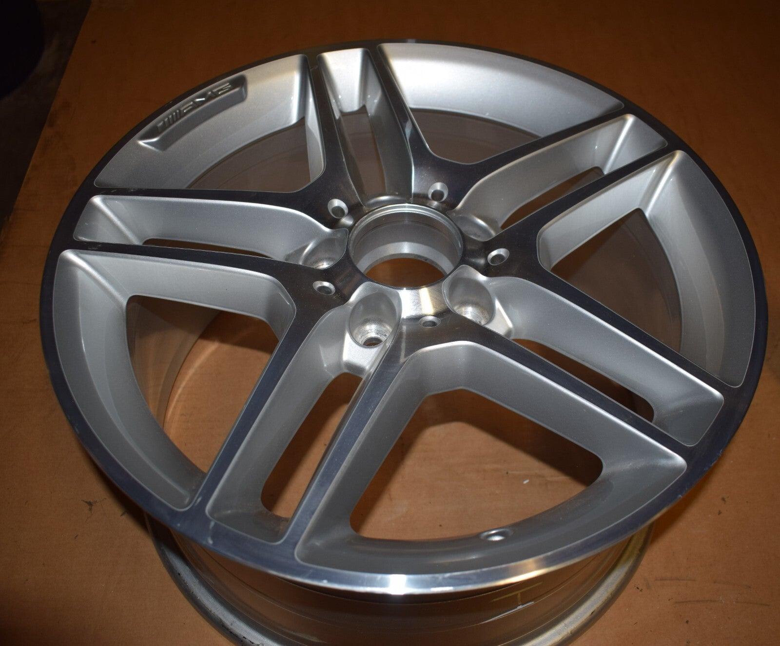 1x Original Mercedes w204 C Klasse Alufelge 17 Zoll a2044012400 8,5Jx17 Et58