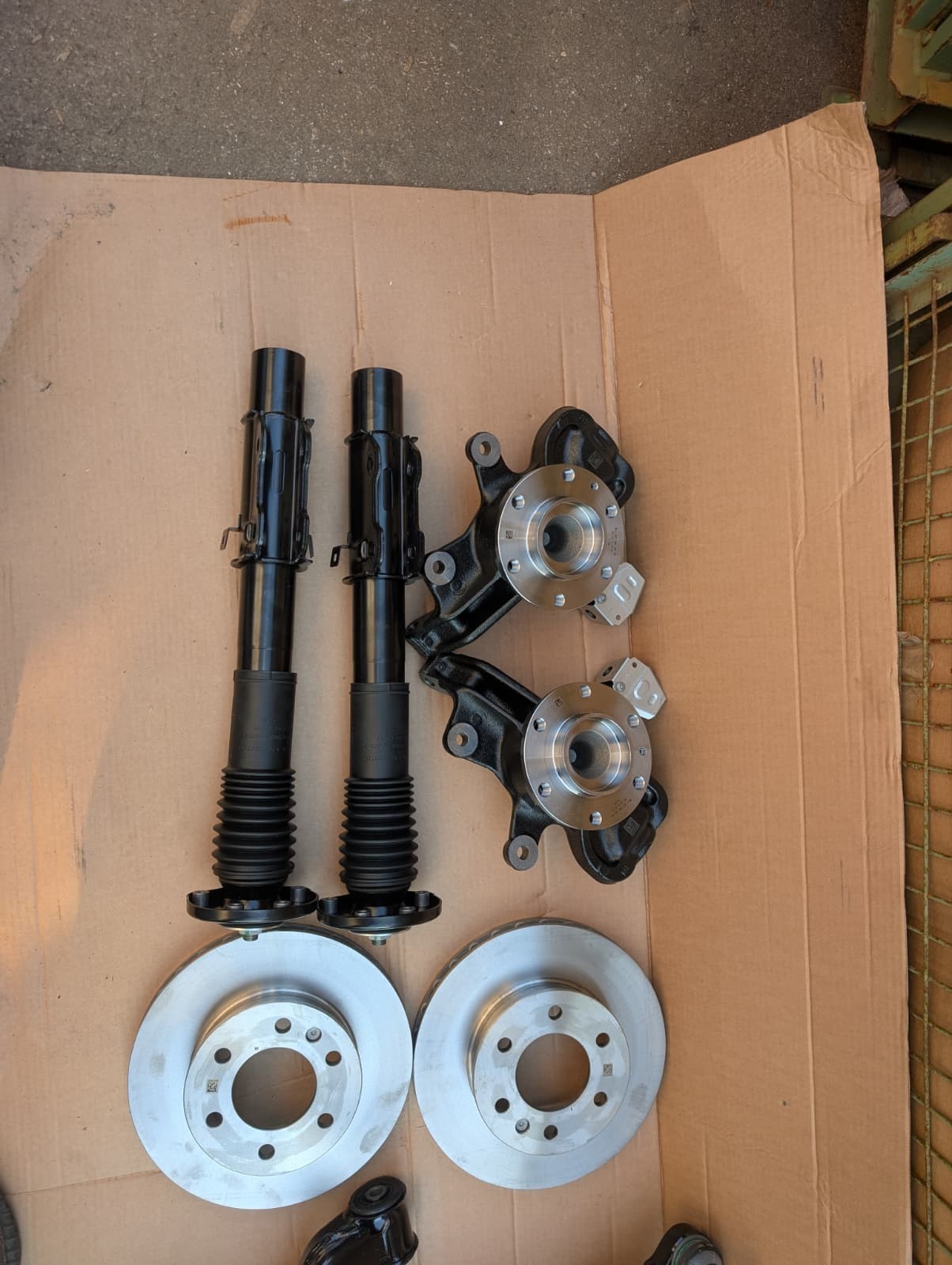 40x Original Mercedes Sprinter w907 W906 Vorderachse Satz Bremse Dämpfer