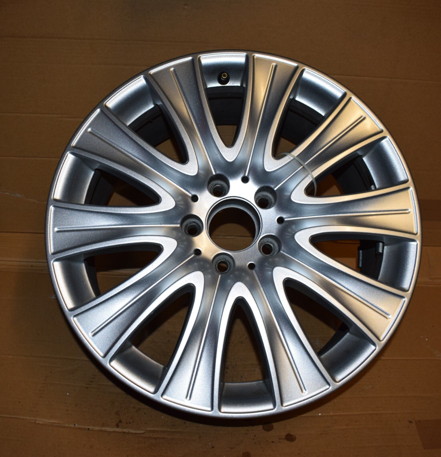 1x Original Mercedes w222 S Klasse Alufelge A2224010902 8Jx18 ET41