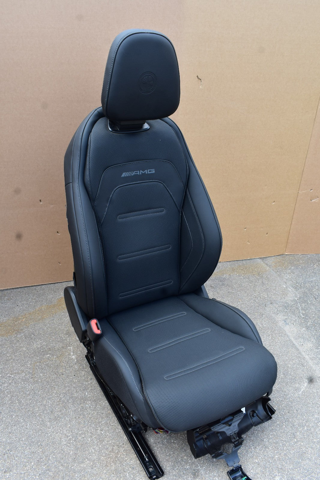 Mercedes wS214 E Klasse T Modell Amg Sitze vorne links Ledersitz Massage