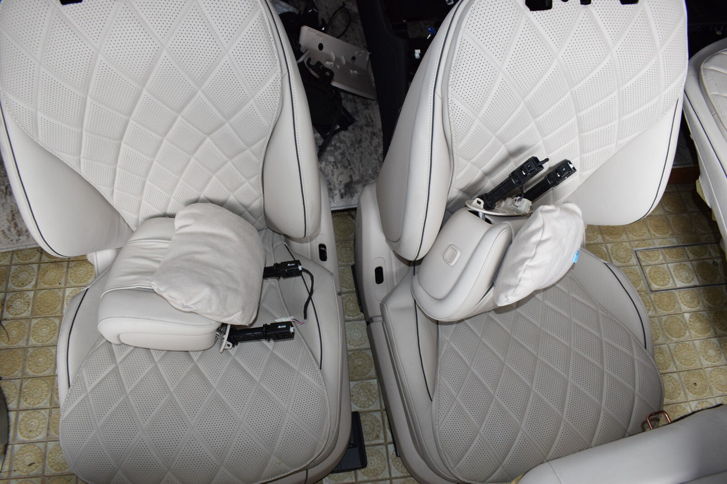 Mercedes w223 S Klasse Sitze vorne hinten Einzelsitze Weiss Innenausstattung