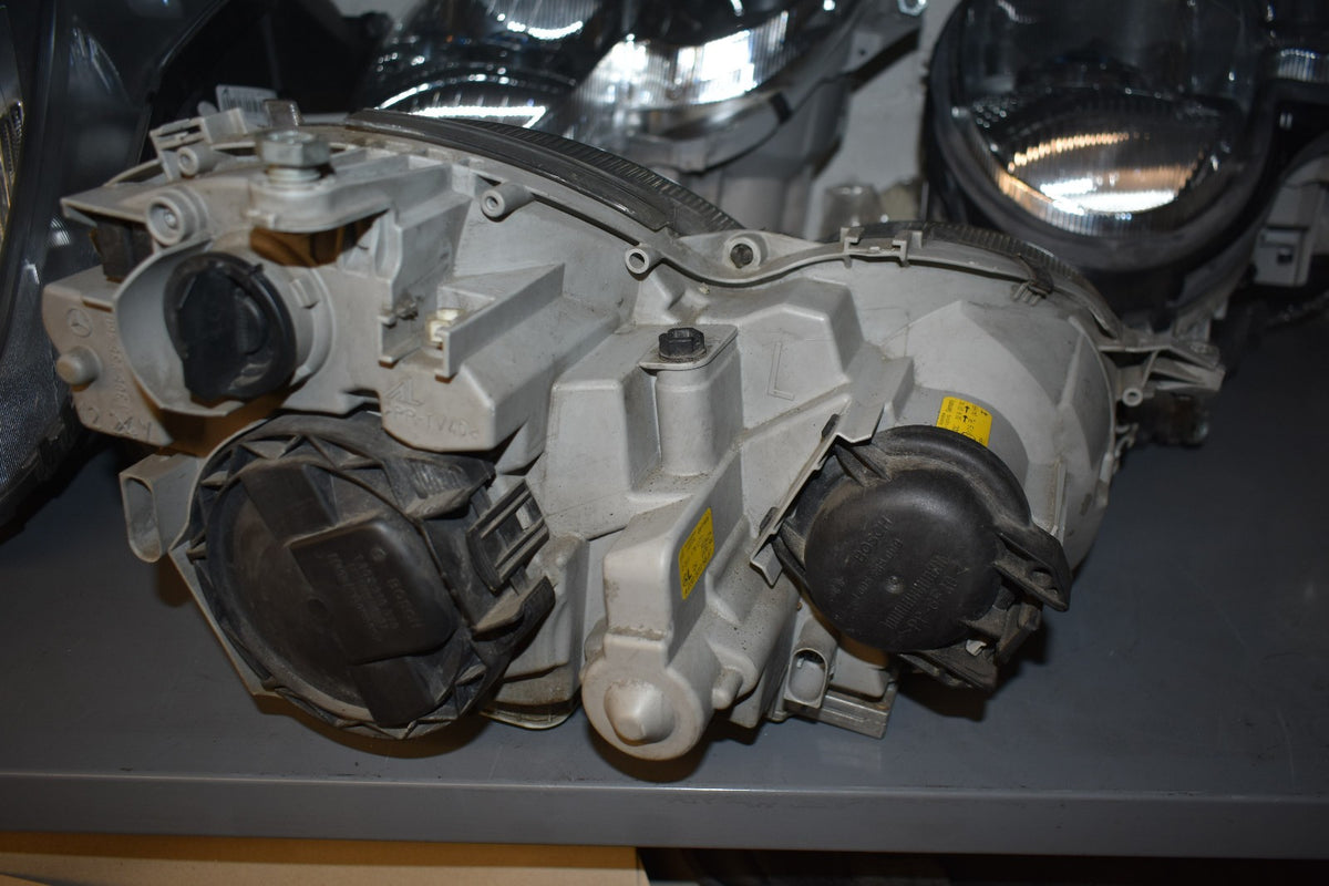 Original Mercedes SL R230 Scheinwerfer links Xenon