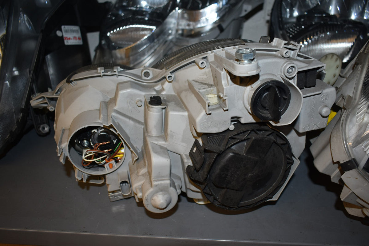 Original Mercedes SL R230 Scheinwerfer rechts Xenon
