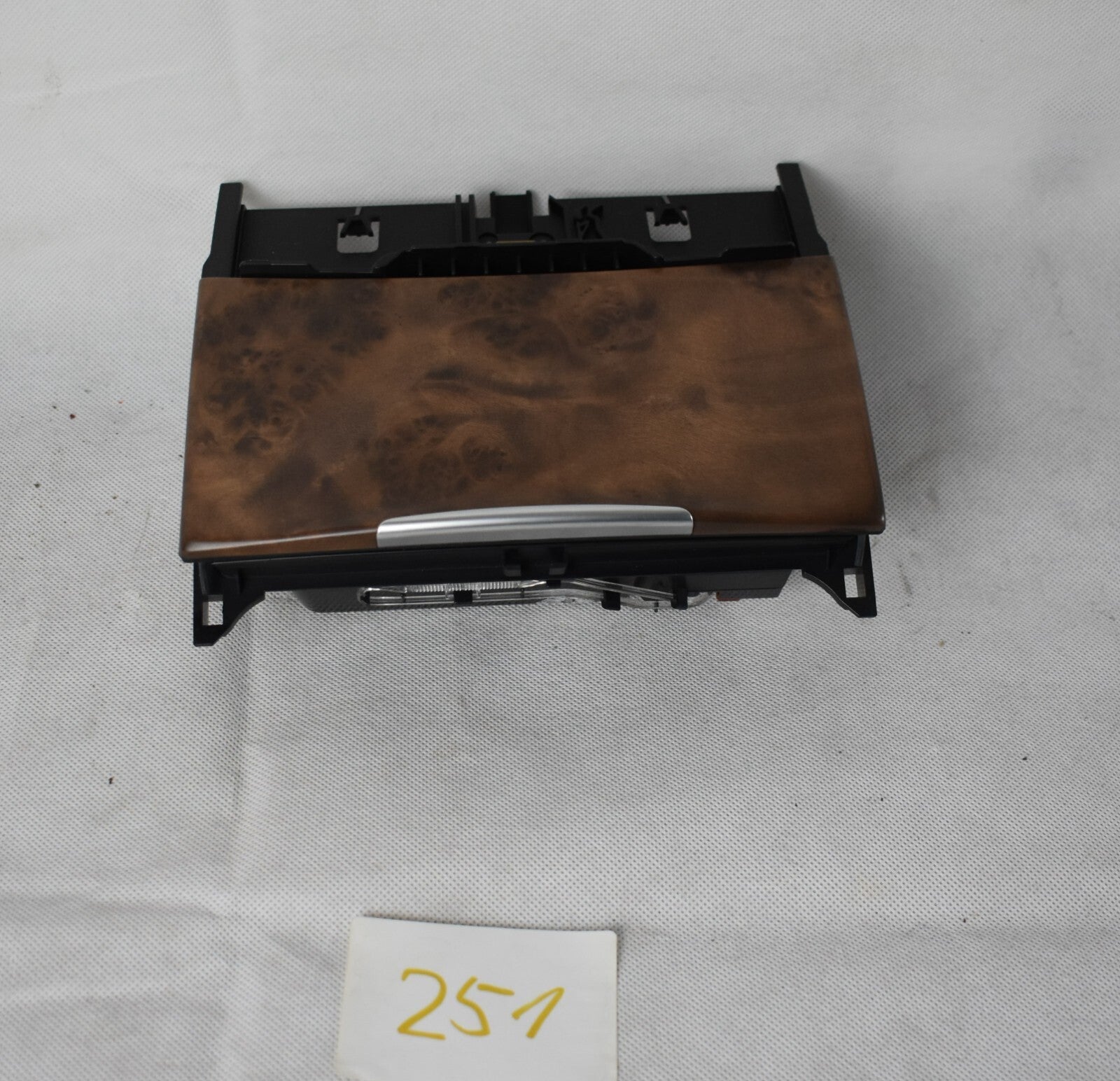Original Mercedes w218 CLS  Ablagefach für Aschenbecher mit Holz