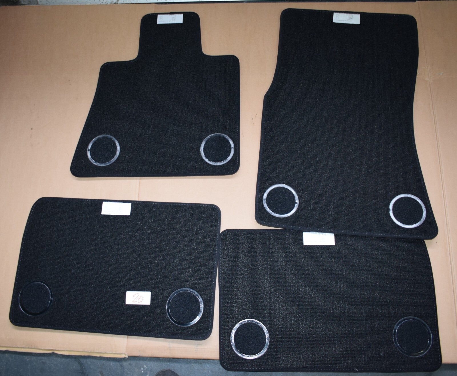 Original Rolls Royce RR31 Cullinan Fußmatten Floor mats schwarz Velour