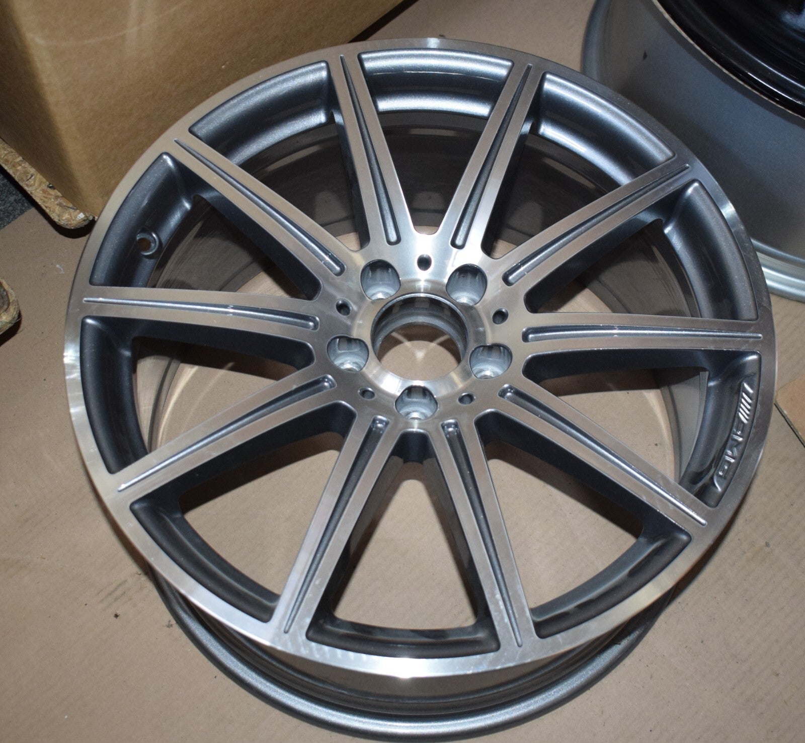 Original Mercedes w212 E Klasse AMG Alufelge 19 Zoll A2124015102 9,5Jx19 H2 ET52