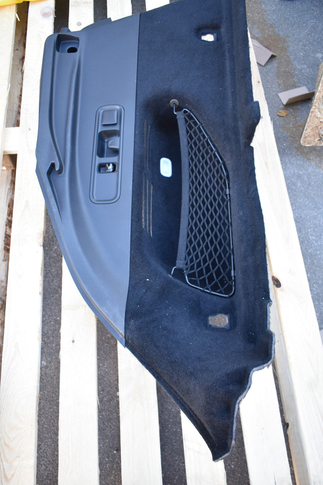 Original Mercedes GLC Coupe Verkleidung Kofferraum a2546905100 links