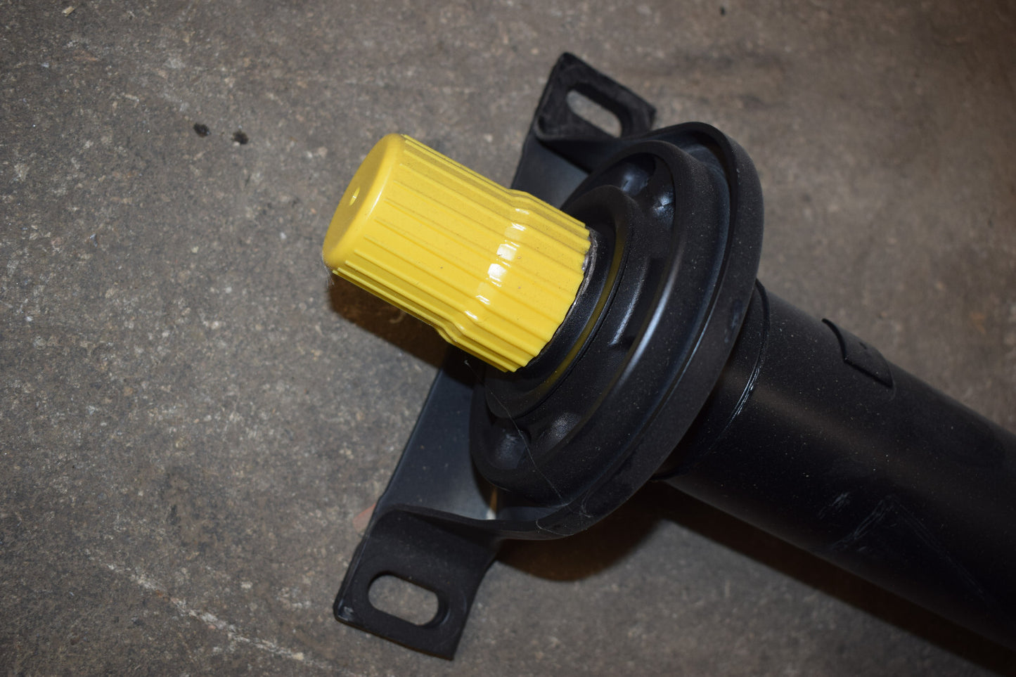 Original Mercedes Gelenkwelle Kardanwelle a9074103500 w907 Sprinter w910 9G
