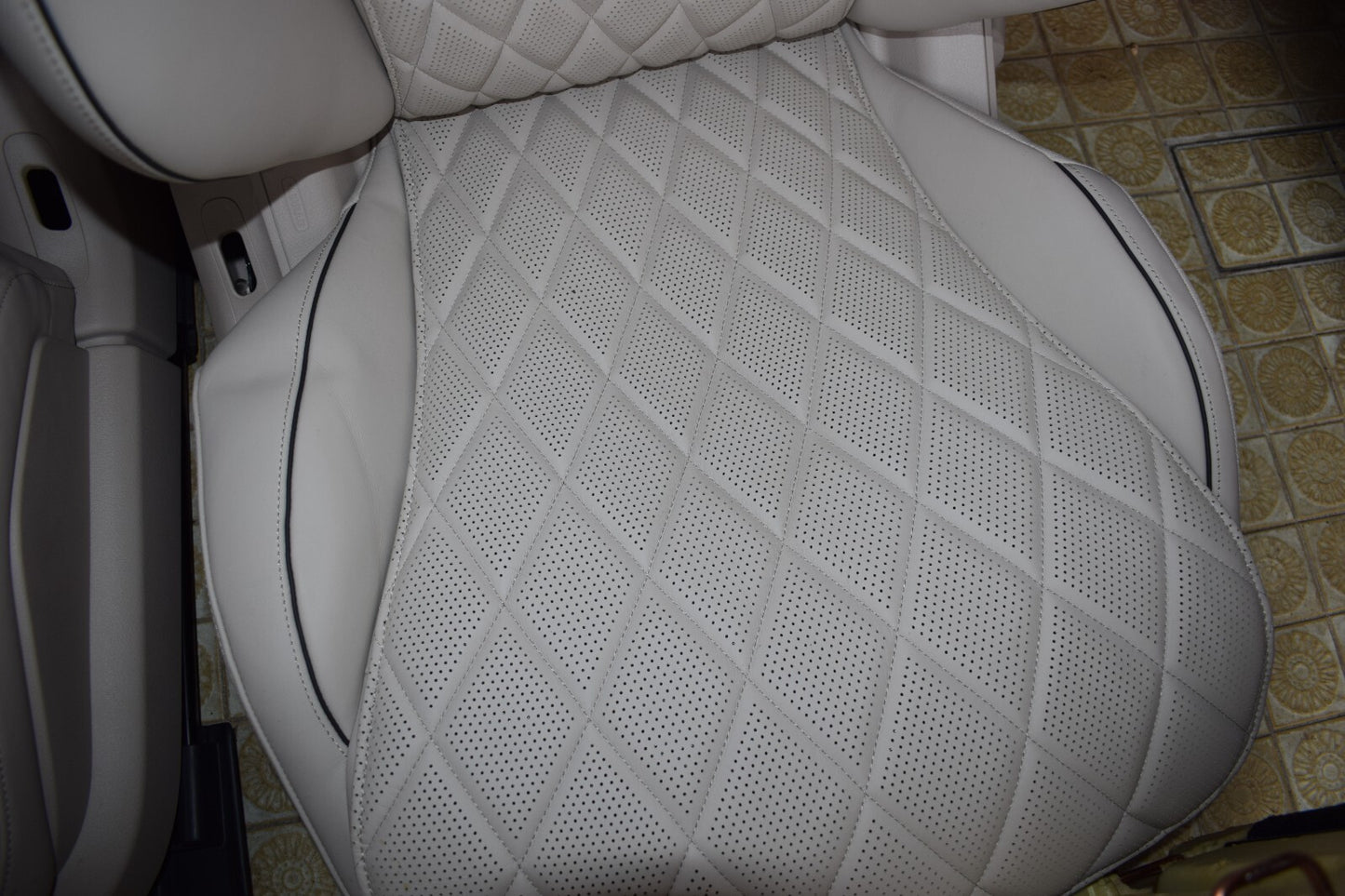 Mercedes w223 S Klasse Sitze vorne hinten Einzelsitze Weiss Innenausstattung