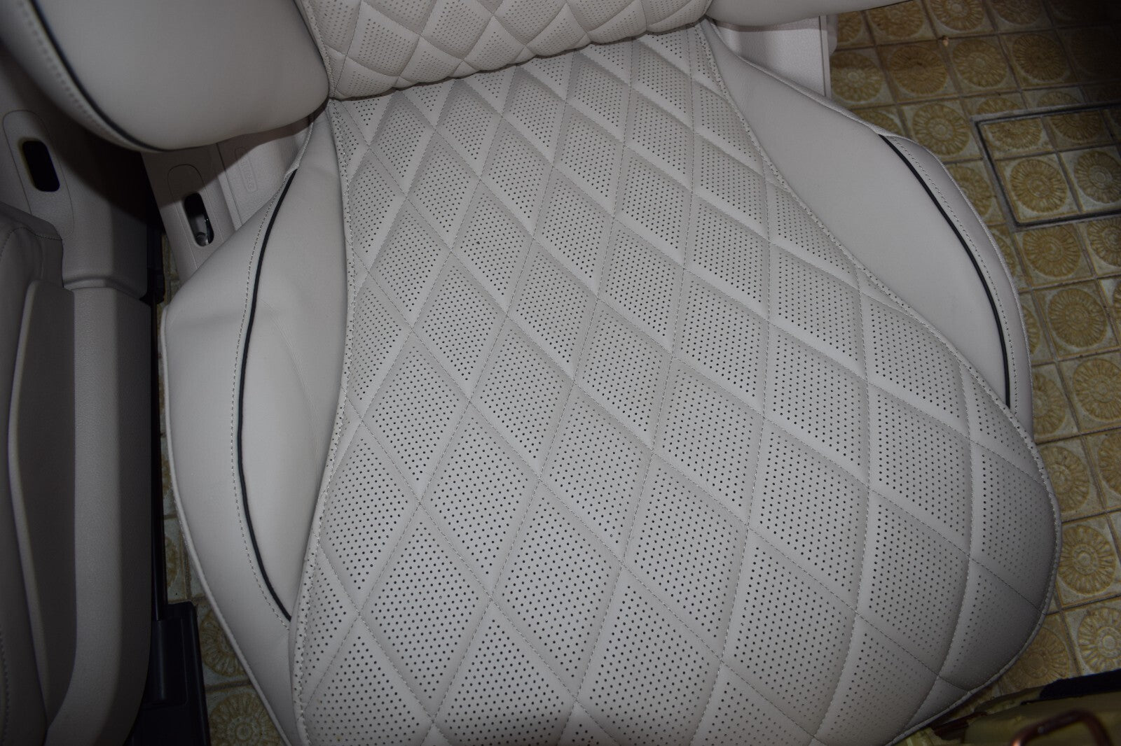 Mercedes w223 S Klasse Sitze vorne hinten Einzelsitze Weiss Innenausstattung