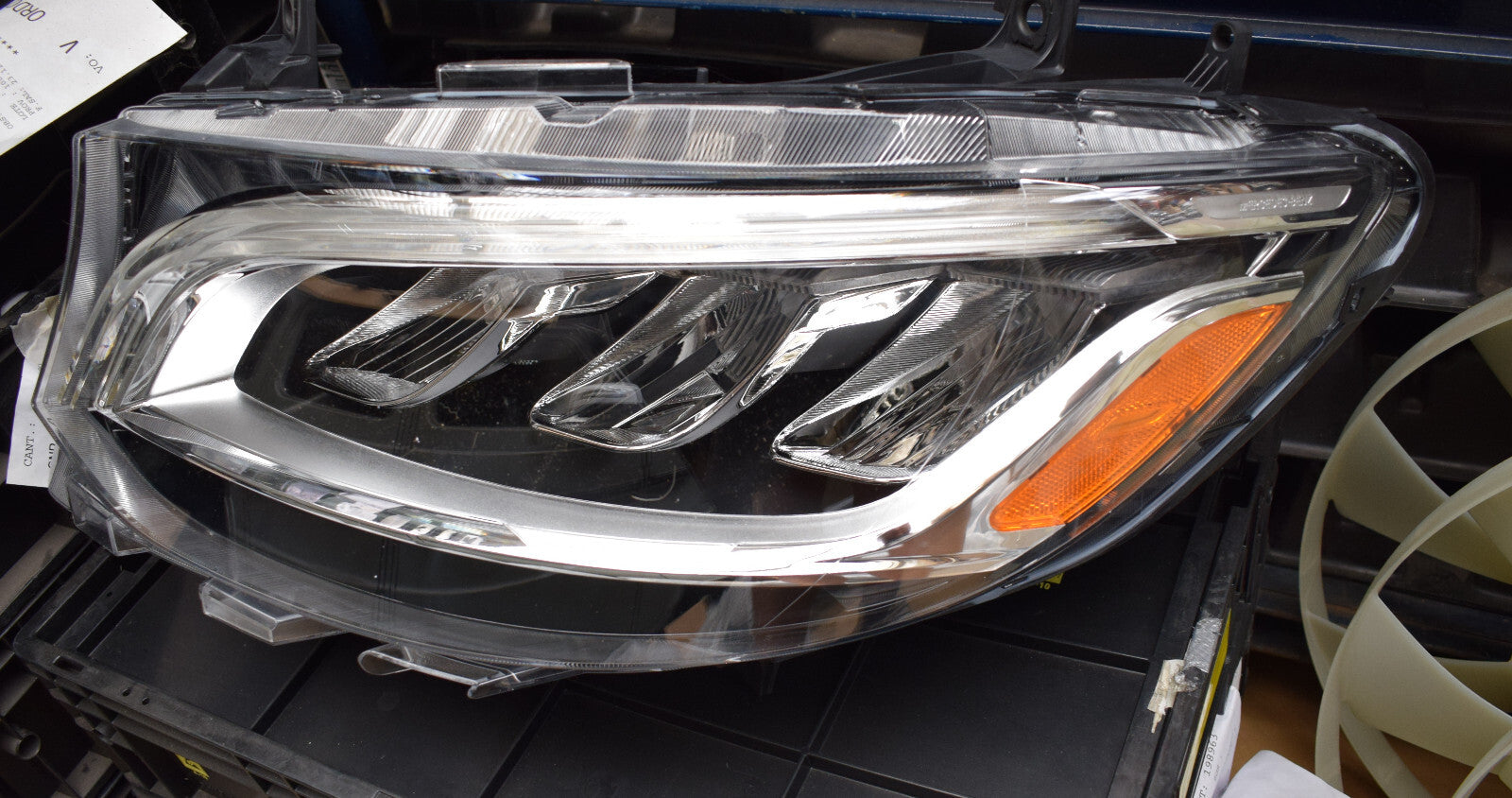 1x Original Mercedes w907 W910 LED Scheinwerfer USA links Neu A9109067500