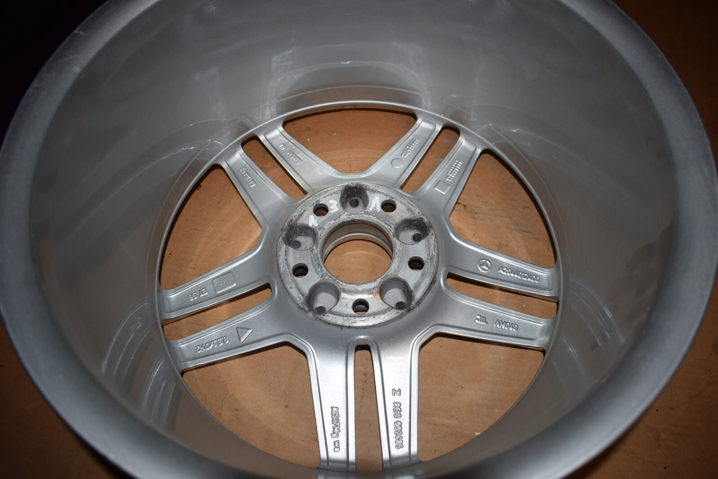 1x Original Mercedes w204 C Klasse Alufelge 17 Zoll a2044012400 8,5Jx17 Et58