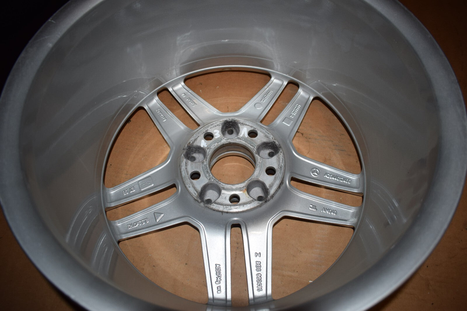 1x Original Mercedes w204 C Klasse Alufelge 17 Zoll a2044012400 8,5Jx17 Et58