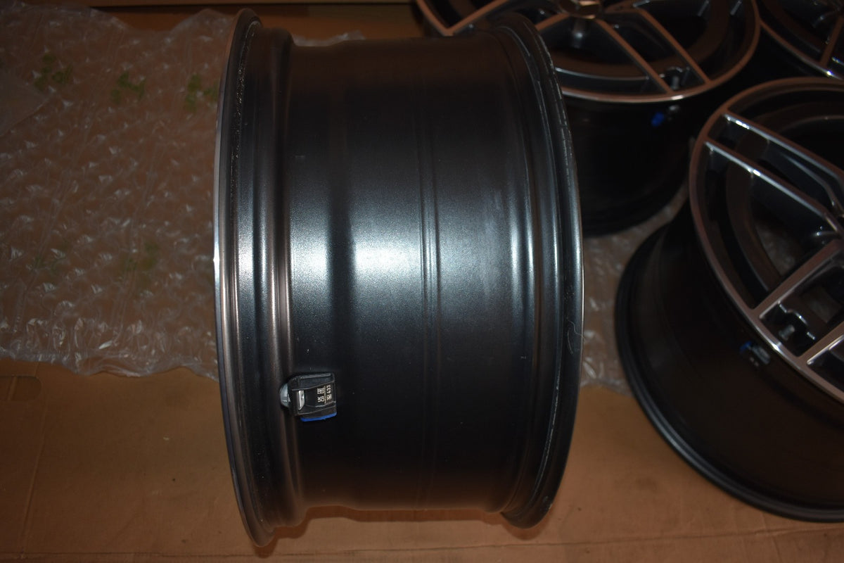 Original Mercedes SL63 R232 AMG Alufelgen neu 20 Z oll A2324012100 A232401220
