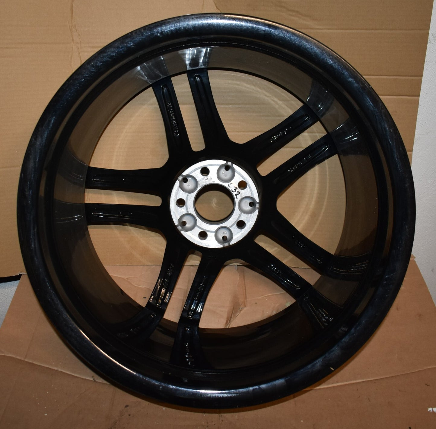 1x Original Mercedes E Klasse w213 A2134012800 9,5Jx20 ET25 Alufelge AMG